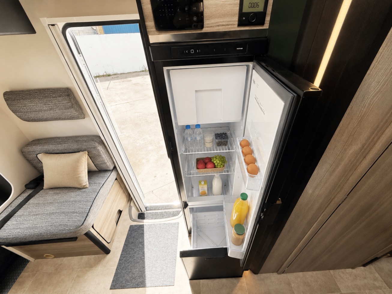 Nevera 142 L con congelador